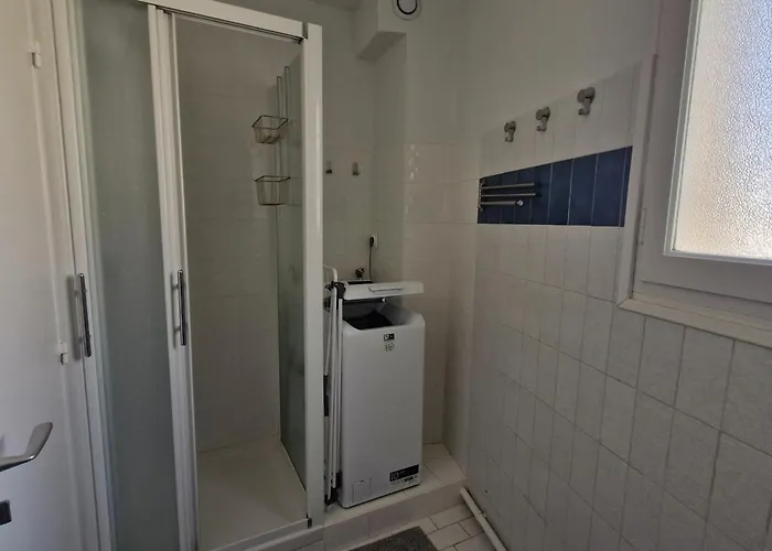 2 Pieces Avec Garage Au Centre, A 50m De La Plage, Climatise - Fr-1-780-36 Apartment Sainte-Maxime