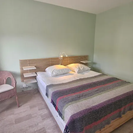 2 Pieces Avec Garage Au Centre, A 50m De La Plage, Climatise - Fr-1-780-36 *