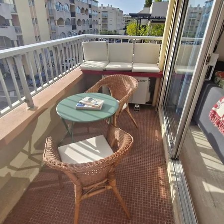 Daire 2 Pieces Avec Garage Au Centre, A 50m De La Plage, Climatise - Fr-1-780-36 Sainte-Maxime